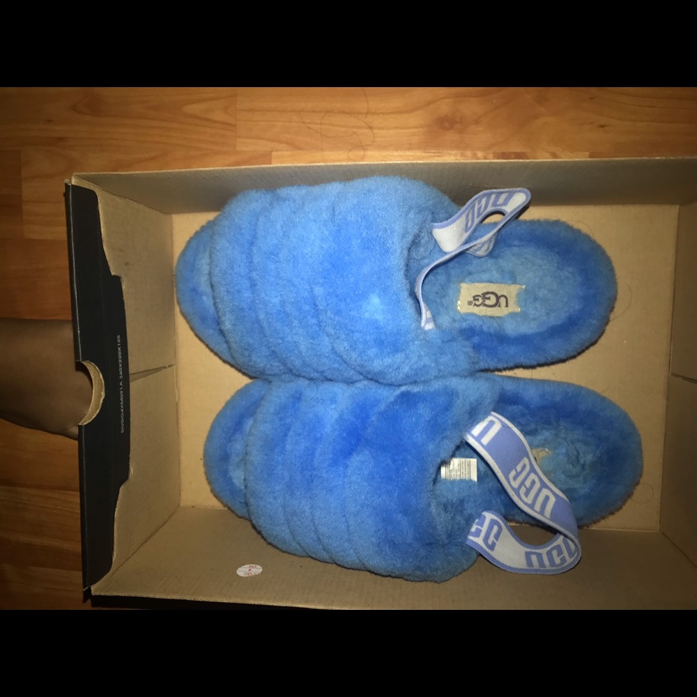 Uggs slides